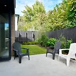 Dickens St - Christchurch Holiday Homes