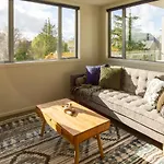 The Cozy Cocoon 1 Bed 1 Bath Apartment