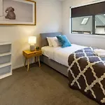 Downtown Delight 2 Bed 1 Bath - Single Garage