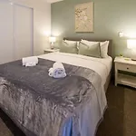 Cbd Gem: Walk To Everything, 3 Bedroom 2 Bath