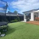 Private, Family-Friendly Home, 4Br By Airport & Free Parking