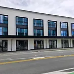 Salisbury Apartments 8