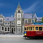 Central City Awaits 2 Bed 2 Bath With Carpark