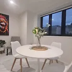 Salisbury Apartments 6