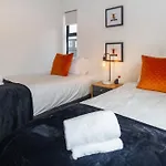 Art Deco 2 Bed By Latimer Square