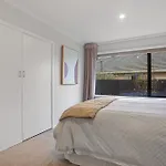Private, Family-Friendly Home, 4Br By Airport & Free Parking