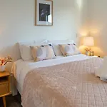Vibrant Central Christchurch Pad 2 Bed 1 Bath With Park