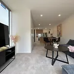 Luxury 2 Bedroom Townhouse Opposite Merivale Mall
