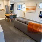 St Albans 2 Bed Townhouse With Carpark