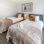 Style Meets Comfort 2 Bed Chch Cbd