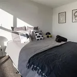 Luxury 2 Bed Townhome In Cbd