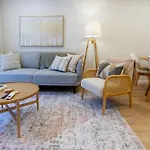 Stylish 3 Bedroom Home In Prime City With Garage