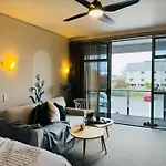 Cosy Motel Studio Apartment In Central City-Up To 2 Beds
