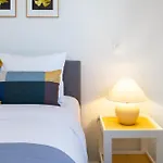 Walk To Central City 2 Bed 2 Bath. Madras Street