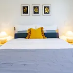 Walk To Central City 2 Bed 2 Bath. Madras Street