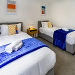 Luxury Living: 2-Bedroom Retreat In Christchurch