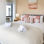Modern City Lifestyle: 2 Bedroom 1 Bath