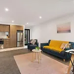 Light & Spacious 2Bdrm Townhouse Off Street Park