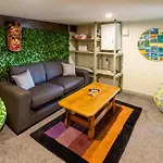 Sherwood Lodge 4-Bedroom Holiday Home With Spectacular Views