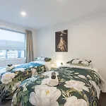 Stylish City Apartment On Bealey