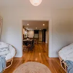 Ultimate Lux Villa In Merivale - Sleeps 16