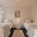 Zenith Escapes Your Quintessential 4Br Haven