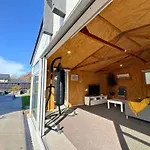Private Family City Retreat, Sleeps 8