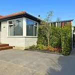 Private Family City Retreat, Sleeps 8