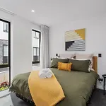 Simply The Best Cbd 3 Mins Plus Garage