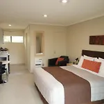 Tower Junction Motor Lodge - Airport And Christchurch Railway Station Transportation Service Available
