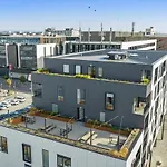 Bright & Airy On Tuam - 2Bedroom Apartment