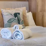Relaxing Haven Upper Studio Near Riverside Market