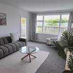 Family Friendly - Between The City & Airport