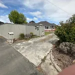 Sunny House With 5 Bedrooms