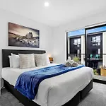 Urban Elegance Retreat