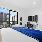 Urban Elegance Retreat