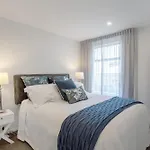 Berry Delight - Christchurch Holiday Home