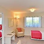 Addington Court Motel