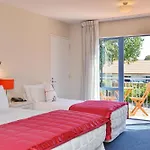 Addington Court Motel