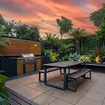 Luxurious Central City Living
