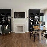 Cozy Nest On Manchester
