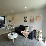 Cbd Apartment 4 - 2 Bed 2 Bath