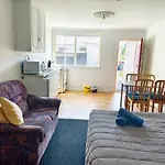 Ferry Motel