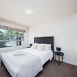 Spacious And Tranquil 4 Bed House Near Uc