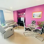 City Fringe Private Room - Your Urban Escape!