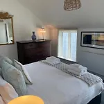 Sumner Surf Break Apt 3