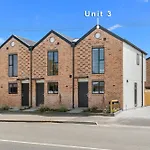 Cosy Stay Close To Airport