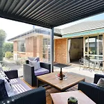 Stay At Puhara - Parklands Escape