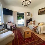 Charming Christchurch Central Cottage