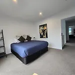 Modern Apartment In Central City Christchurch